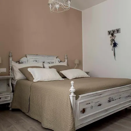 Gasthuis La Casa Di Titti 3*